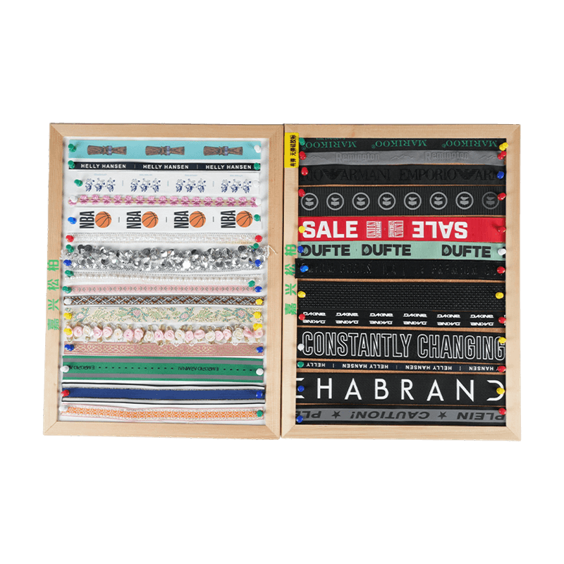 ملصقات نقل الحرارة المصنوعة من السيليكون ثلاثية الأبعاد (HTL) وبقع الملابس