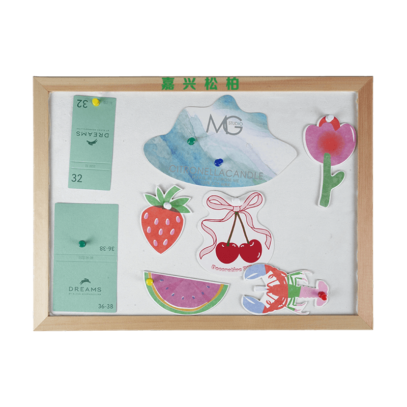 تصميم وطباعة بطاقة تعليق من الورق المقوى